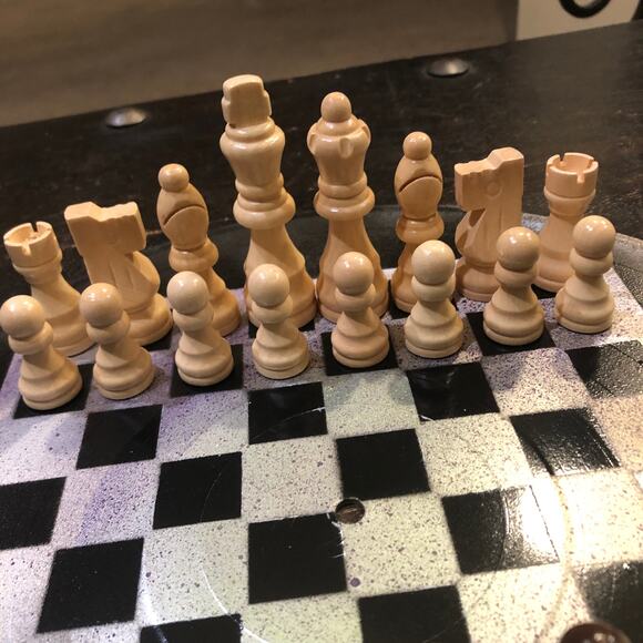 Vinyl Chess Set - Spotted Chrome & Black - Picture 12 of 13